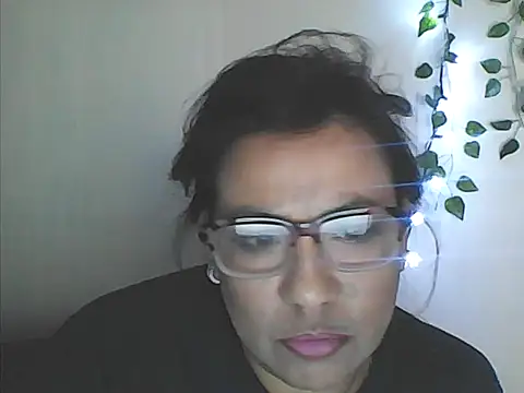 Snapshot of Erotic_nayma chatting on December 2024 02:38:02 PM Erotic nayma online show from December 2024 02:38:02 PM