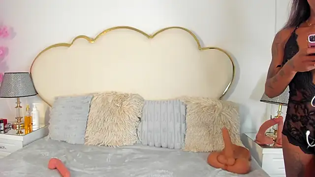 CahitlinBell online show from October 2025 04:13:02 AM