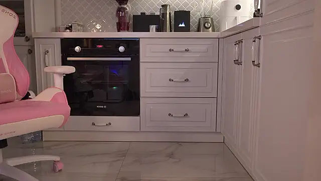 Snapshot of Golden_Aline chatting on December 2024 06:59:01 PM Golden Aline online show from December 2024 06:59:01 PM