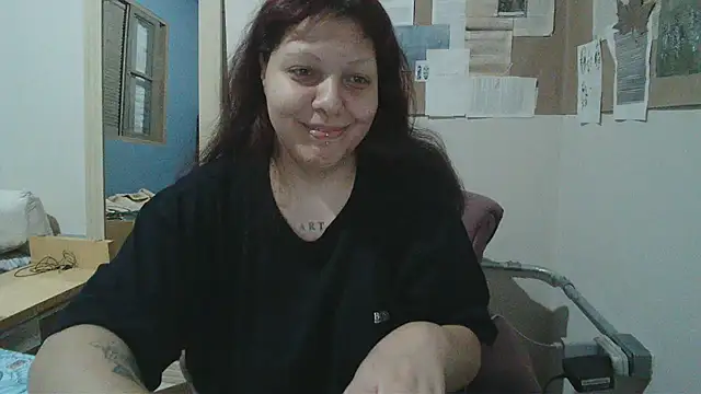 Snapshot of bbyedarling chatting on October 2025 12:58:01 AM bbyedarling online show from October 2025 12:58:01 AM