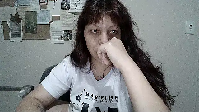 Snapshot of bbyedarling chatting on November 2025 01:29:02 AM bbyedarling online show from November 2025 01:29:02 AM