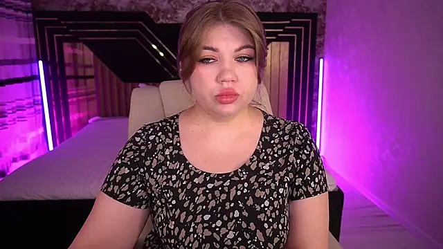 Snapshot of GabbieJay chatting on June 2026 12:33:02 PM GabbieJay online show from June 2026 12:33:02 PM