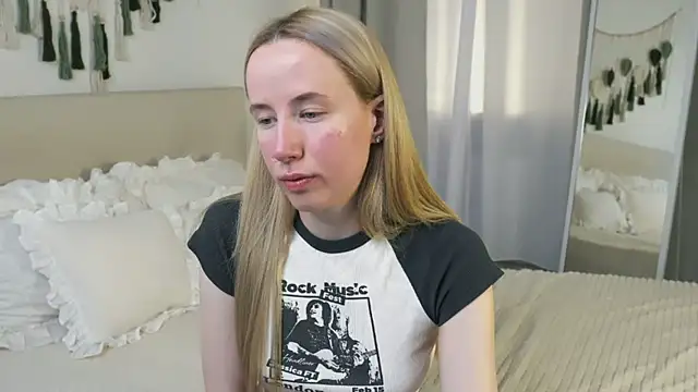 Cassie Kelman online show from March 2026 09:19:01 PM