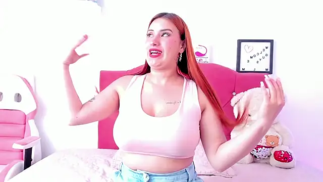 Snapshot of LucianaTomson chatting on January 2025 09:18:02 PM LucianaTomson online show from January 2025 09:18:02 PM