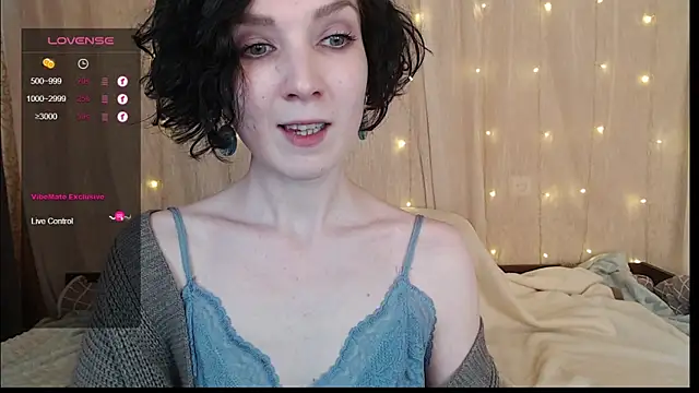 Snapshot of TinaWince chatting on December 2024 07:38:01 AM TinaWince online show from December 2024 07:38:01 AM