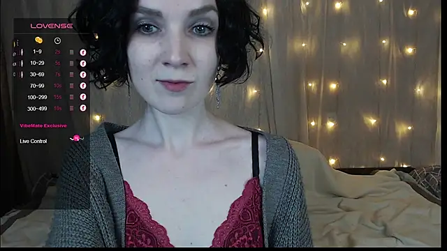 Snapshot of TinaWince chatting on December 2024 08:00:02 AM TinaWince online show from December 2024 08:00:02 AM