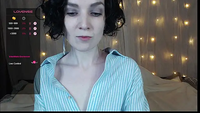 Snapshot of TinaWince chatting on December 2024 05:13:01 AM TinaWince online show from December 2024 05:13:01 AM