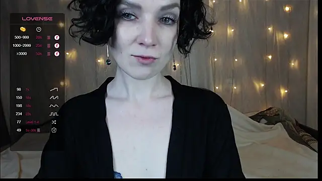 Snapshot of TinaWince chatting on January 2025 05:23:02 AM TinaWince online show from January 2025 05:23:02 AM