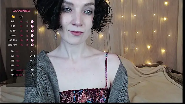 Snapshot of TinaWince chatting on January 2025 08:07:02 AM TinaWince online show from January 2025 08:07:02 AM