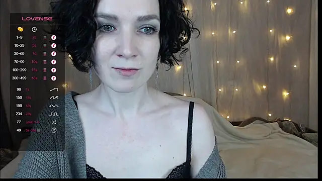 Snapshot of TinaWince chatting on January 2025 08:00:01 AM TinaWince online show from January 2025 08:00:01 AM