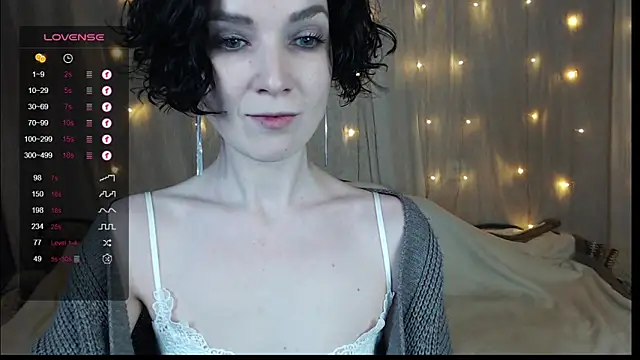 Snapshot of TinaWince chatting on January 2025 04:52:02 AM TinaWince online show from January 2025 04:52:02 AM