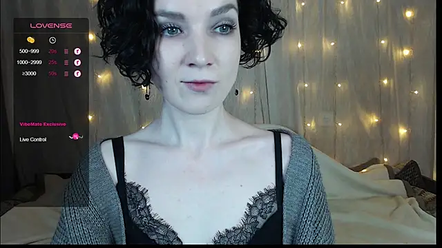 Snapshot of TinaWince chatting on January 2025 04:57:02 AM TinaWince online show from January 2025 04:57:02 AM