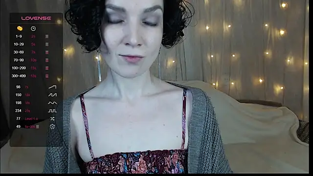 Snapshot of TinaWince chatting on January 2025 05:11:01 AM TinaWince online show from January 2025 05:11:01 AM