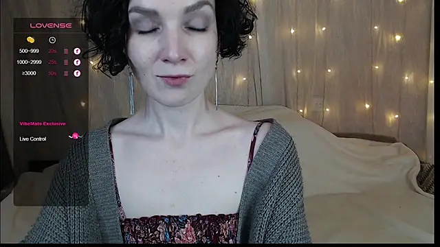 Snapshot of TinaWince chatting on January 2025 08:13:02 AM TinaWince online show from January 2025 08:13:02 AM