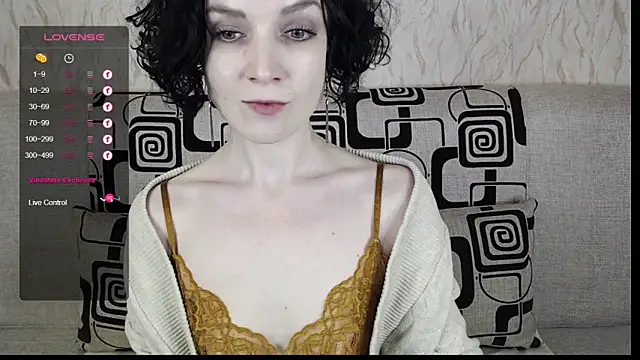 Snapshot of TinaWince chatting on February 2025 08:38:01 AM TinaWince online show from February 2025 08:38:01 AM