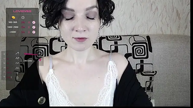 Snapshot of TinaWince chatting on February 2025 05:42:02 AM TinaWince online show from February 2025 05:42:02 AM