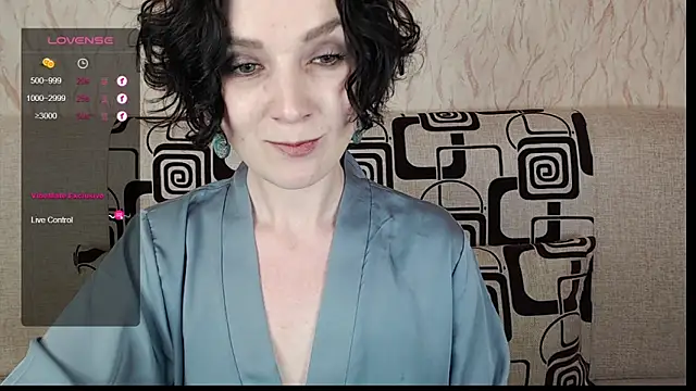 Snapshot of TinaWince chatting on March 2025 09:45:01 AM TinaWince online show from March 2025 09:45:01 AM