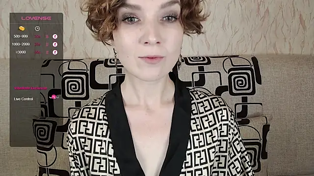 Snapshot of TinaWince chatting on October 2025 04:41:02 AM TinaWince online show from October 2025 04:41:02 AM