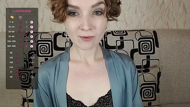 Snapshot of TinaWince chatting on October 2025 04:43:01 AM TinaWince online show from October 2025 04:43:01 AM