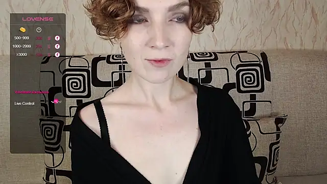 Snapshot of TinaWince chatting on October 2025 04:33:01 AM TinaWince online show from October 2025 04:33:01 AM