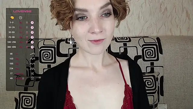 Snapshot of TinaWince chatting on October 2025 04:44:02 AM TinaWince online show from October 2025 04:44:02 AM