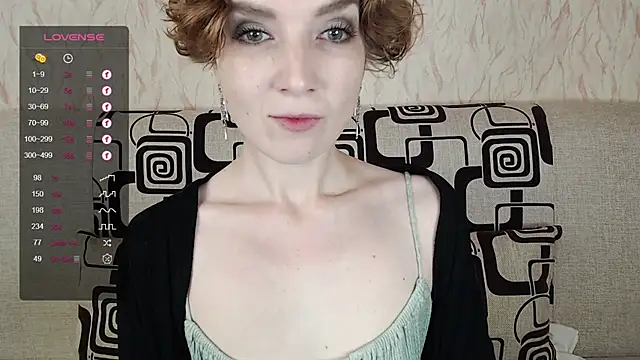 Snapshot of TinaWince chatting on October 2025 04:45:01 AM TinaWince online show from October 2025 04:45:01 AM