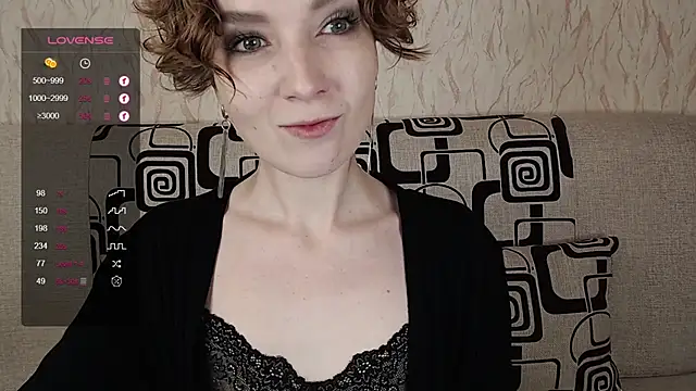 Snapshot of TinaWince chatting on October 2025 04:04:02 AM TinaWince online show from October 2025 04:04:02 AM