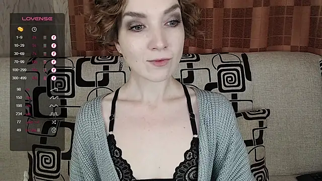 Snapshot of TinaWince chatting on November 2025 04:44:02 AM TinaWince online show from November 2025 04:44:02 AM