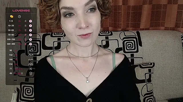 Snapshot of TinaWince chatting on November 2025 04:55:02 AM TinaWince online show from November 2025 04:55:02 AM