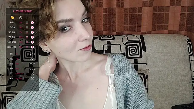 Snapshot of TinaWince chatting on December 2025 04:43:02 AM TinaWince online show from December 2025 04:43:02 AM