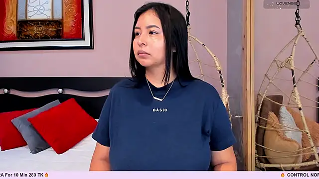 Snapshot of _alaiasmile_ chatting on November 2025 11:43:02 AM alaiasmile online show from November 2025 11:43:02 AM