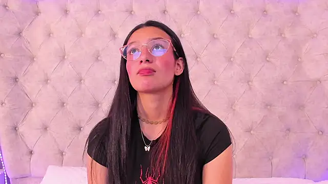 Snapshot of dafne_bss chatting on April 2026 05:14:02 AM dafne bss online show from April 2026 05:14:02 AM