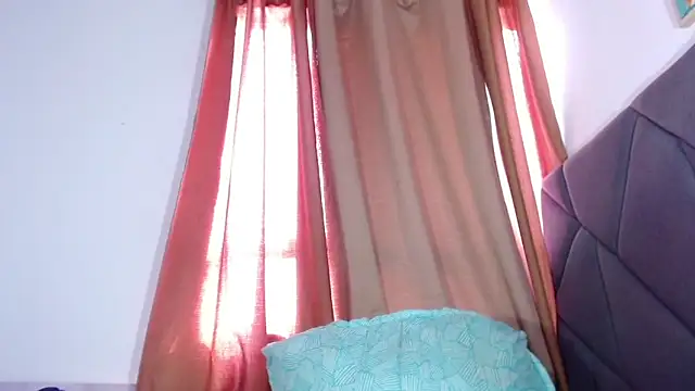 LAISYBROWNX online show from November 2025 01:00:02 PM