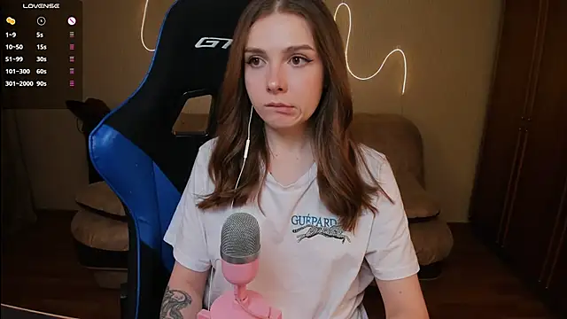 Snapshot of Kami_kam chatting on March 2025 09:31:02 PM Kami kam online show from March 2025 09:31:02 PM