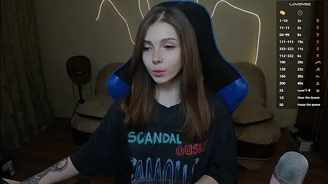 Snapshot of Kami_kam chatting on March 2025 07:17:01 PM Kami kam online show from March 2025 07:17:01 PM