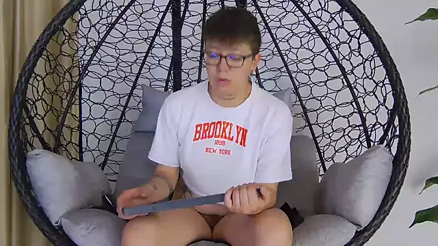 alex noa online show from November 2025 08:33:02 PM