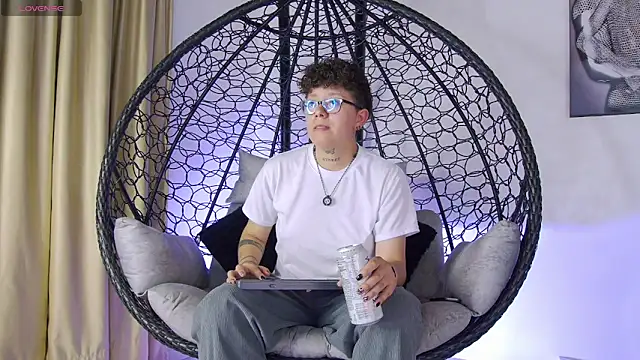 alex noa online show from May 2026 03:24:01 AM