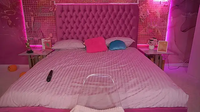 ArianaDarkk online show from November 2025 07:03:01 PM