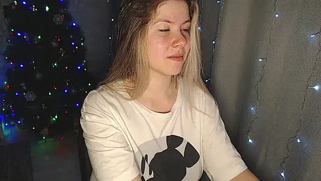 Snapshot of MelissaXKinky chatting on December 2024 07:42:02 PM MelissaXKinky online show from December 2024 07:42:02 PM