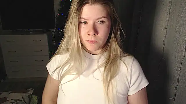 Snapshot of MelissaXKinky chatting on January 2025 05:23:01 PM MelissaXKinky online show from January 2025 05:23:01 PM