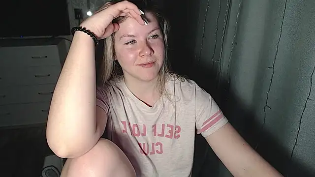 Snapshot of MelissaXKinky chatting on February 2025 05:37:01 PM MelissaXKinky online show from February 2025 05:37:01 PM