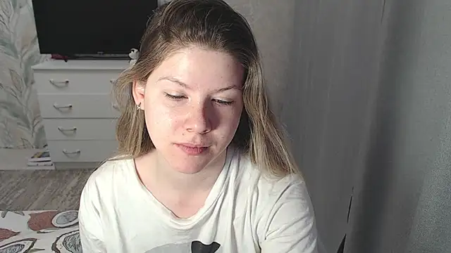 Snapshot of MelissaXKinky chatting on February 2025 02:39:02 AM MelissaXKinky online show from February 2025 02:39:02 AM