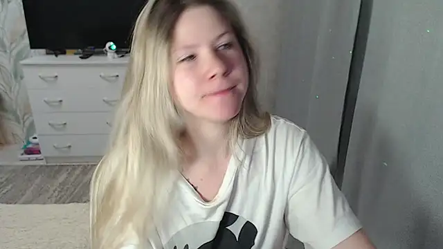 Snapshot of MelissaXKinky chatting on February 2025 05:07:01 PM MelissaXKinky online show from February 2025 05:07:01 PM