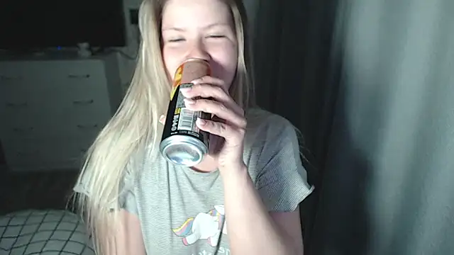 Snapshot of MelissaXKinky chatting on March 2025 04:41:01 PM MelissaXKinky online show from March 2025 04:41:01 PM