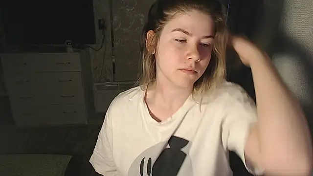 Snapshot of MelissaXKinky chatting on March 2025 01:32:02 AM MelissaXKinky online show from March 2025 01:32:02 AM