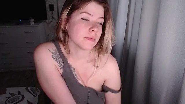 Snapshot of MelissaXKinky chatting on March 2025 03:36:02 AM MelissaXKinky online show from March 2025 03:36:02 AM