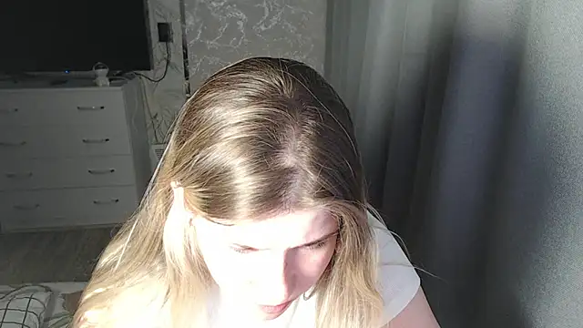 Snapshot of MelissaXKinky chatting on March 2025 06:12:02 PM MelissaXKinky online show from March 2025 06:12:02 PM