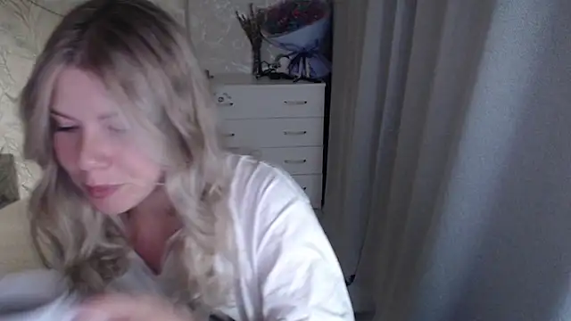 Snapshot of MelissaXKinky chatting on September 2025 05:40:02 PM MelissaXKinky online show from September 2025 05:40:02 PM