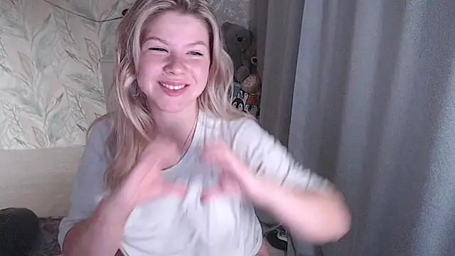 Snapshot of MelissaXKinky chatting on October 2025 07:30:02 PM MelissaXKinky online show from October 2025 07:30:02 PM