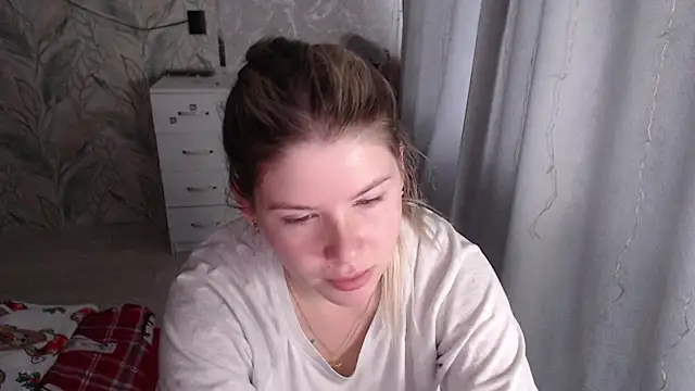 Snapshot of MelissaXKinky chatting on November 2025 07:36:02 AM MelissaXKinky online show from November 2025 07:36:02 AM